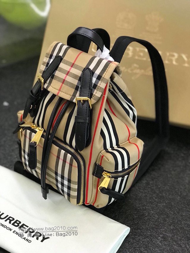 Burberry專櫃新款雙肩包 巴寶莉中號Vintage條紋拼牛皮軍旅背包  db1195